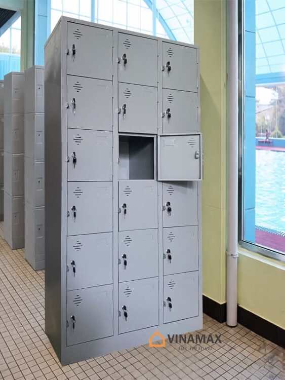Tu-sat-locker-18-ngan-tai-be-boi