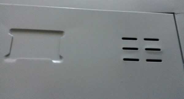 Lỗ thông gió trên tủ locker