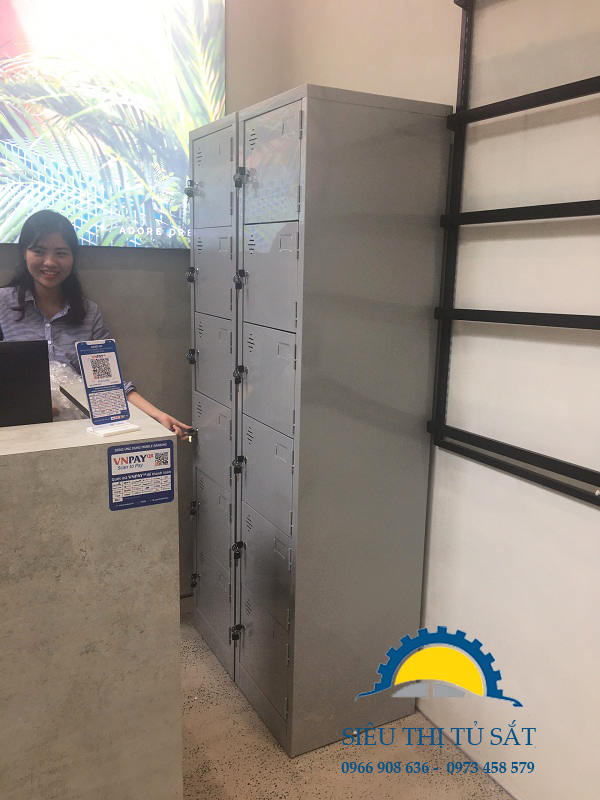 Phân phối tủ locker 6 ngăn 1 buồng tại shop thời trang Adore Dress 3 Phân phối tủ locker 6 ngăn 1 buồng tại shop thời trang Adore Dress 2