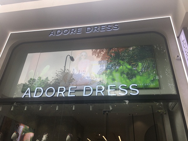 Phân phối tủ locker 6 ngăn 1 buồng tại shop thời trang Adore Dress
