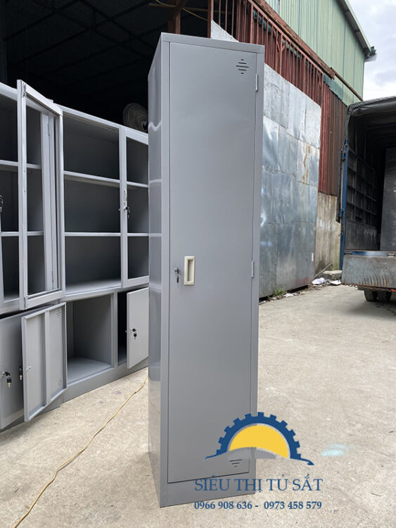 phan-phoi-tu-quan-ao-1-buong-den-hoai-duc-img