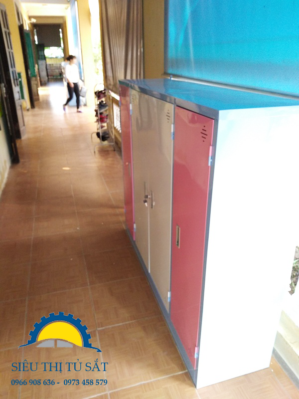 Phân phối tủ sắt mầm non chăn màn 4 cánh tại Yên Bái 3 Phân phối tủ sắt mầm non treo quần áo 4 cánh tại Yên Bái 3