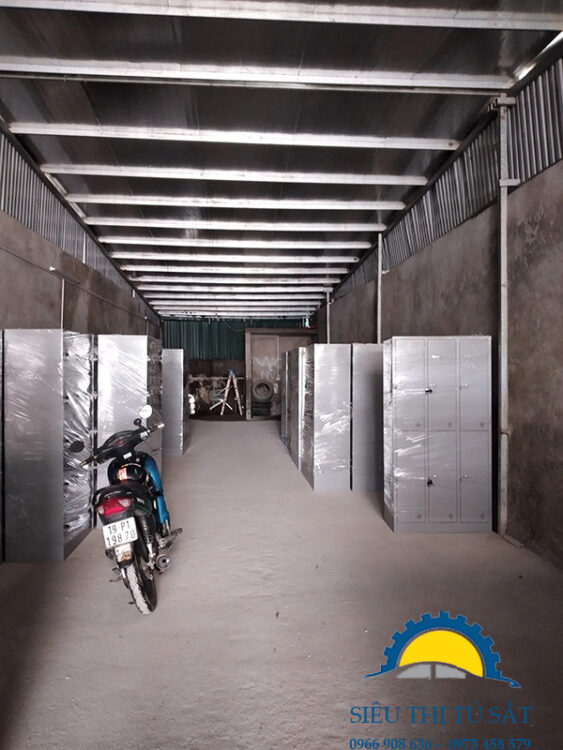 sieu-thi-tu-sat-ban-giao-tu-locker-6-ngan-3-cot-tai-Nguyen-xien-img