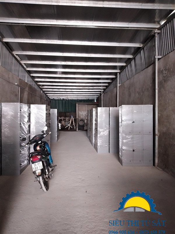 sieu thi tu sat ban giao tu locker 6 ngan 3 cot tai Nguyen xien img
