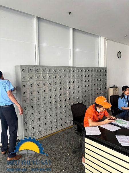 tủ sắt locker 100 ngăn để điện thoại