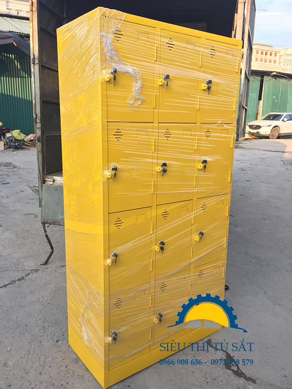 Sản xuất đơn hàng tủ locker 12 ngăn màu vàng cho khách hàng tại Trung Văn 3 tu locker 12 ngan mau vang theo yeu cau khach hang2 img 2