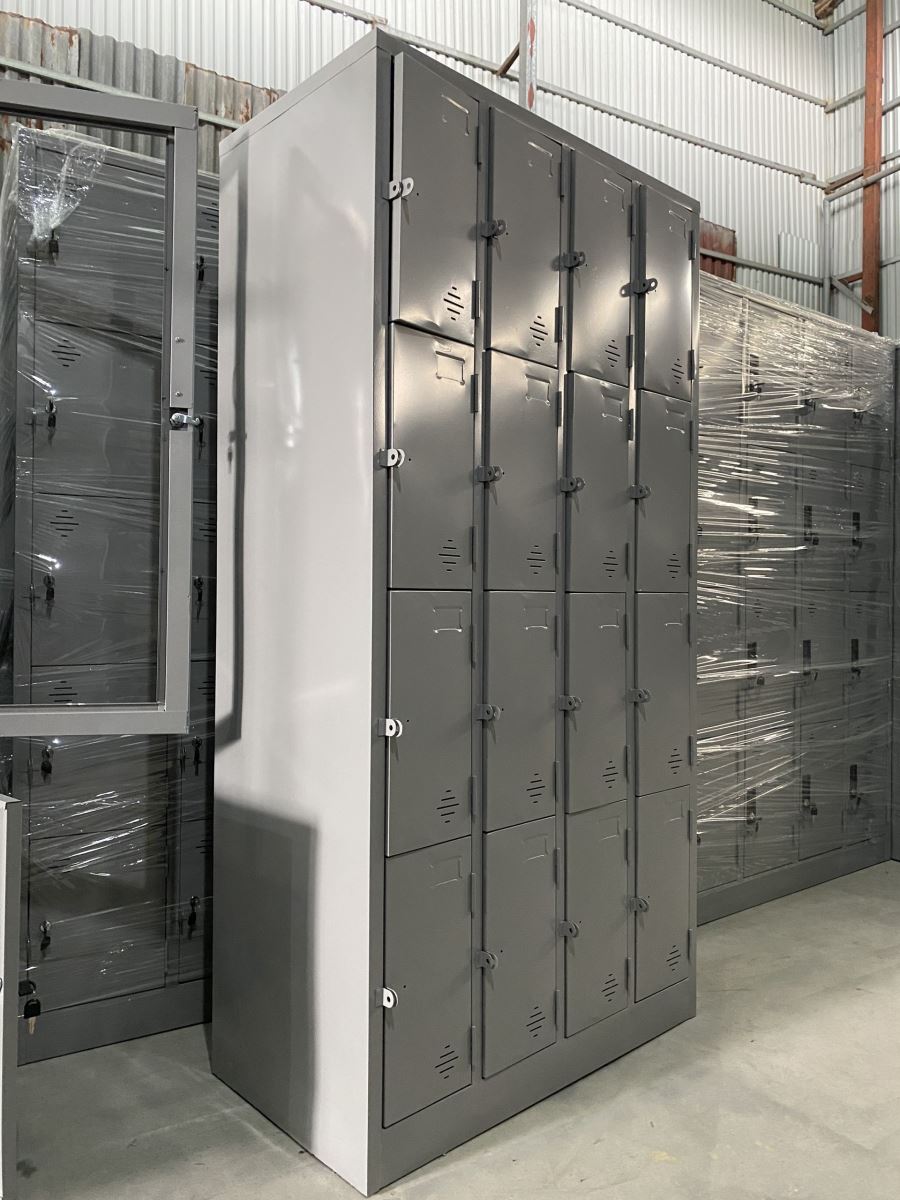 Bàn giao tủ locker 16 ngăn cho khách hàng tại Đình Thôn 2 tu locker 16 ngan1 img 1