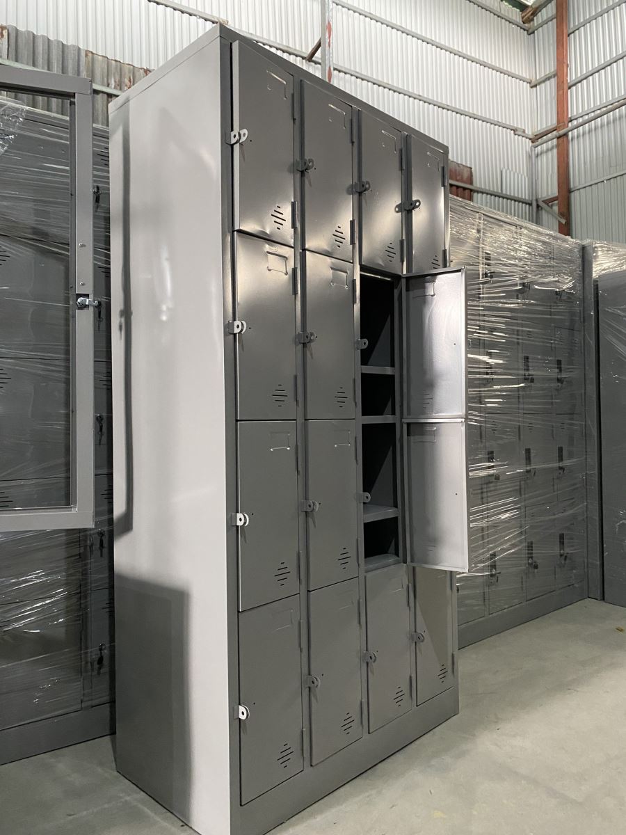 Bàn giao tủ locker 16 ngăn cho khách hàng tại Đình Thôn 1 tu locker 16 ngan1 img