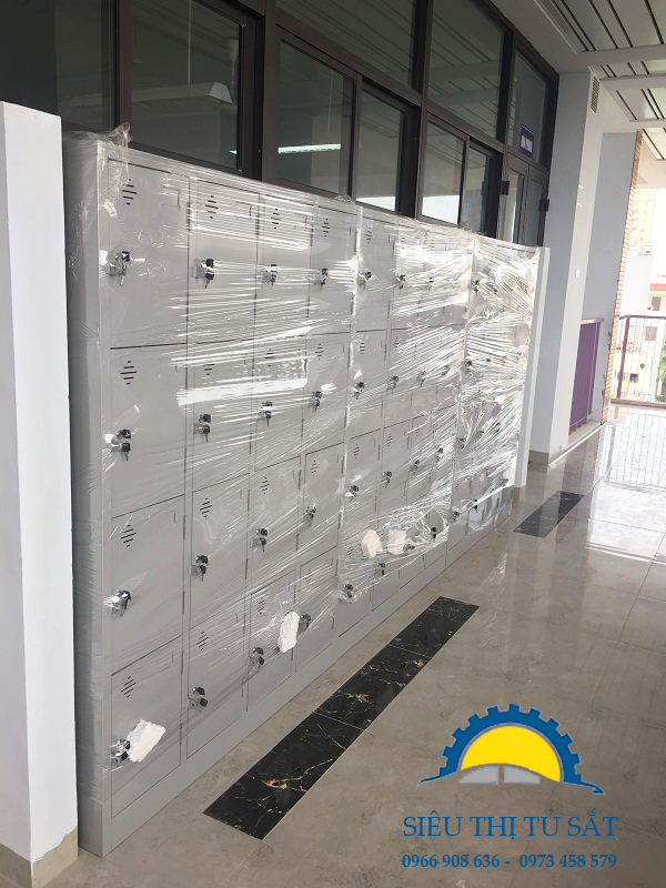 Tủ sắt locker 24 ngăn phân phối tại KCN Đình Trám, Bắc Giang 3