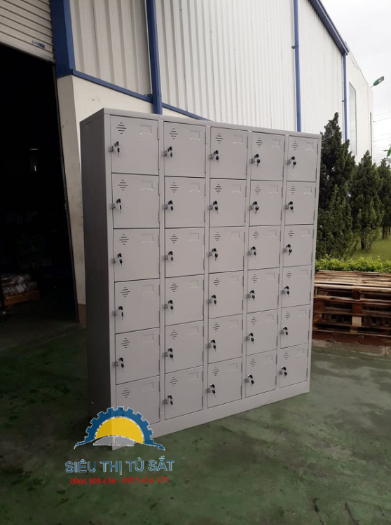 Tủ sắt 30 ngăn bàn giao tận tay đến công ty TNHH Tâm Hợp Sóc Sơn 1