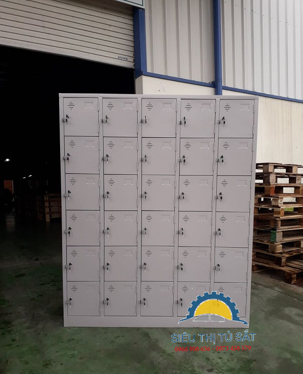 Tủ sắt 30 ngăn bàn giao tận tay đến công ty TNHH Tâm Hợp Sóc Sơn 3