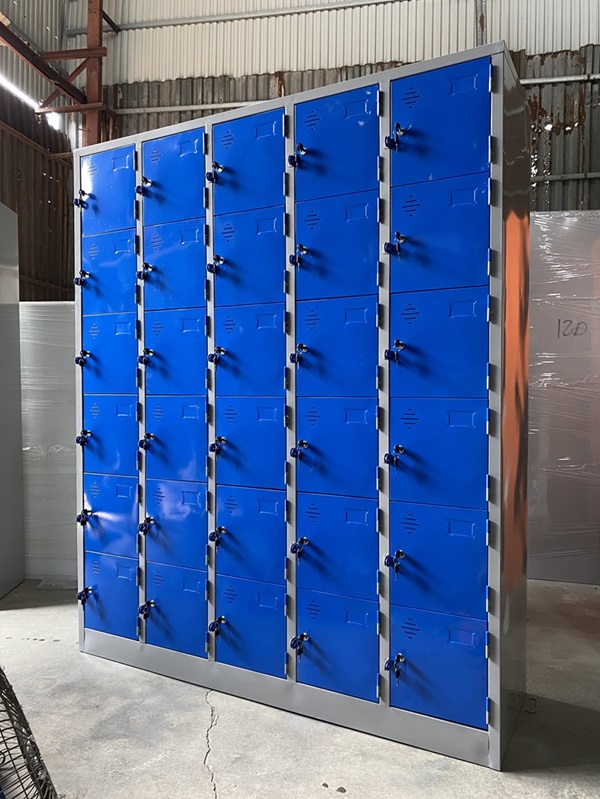 Tủ locker 30 ngăn xanh ghi xám phân phối cho khách hàng 2 tu locker 30 ngan xanh1 img
