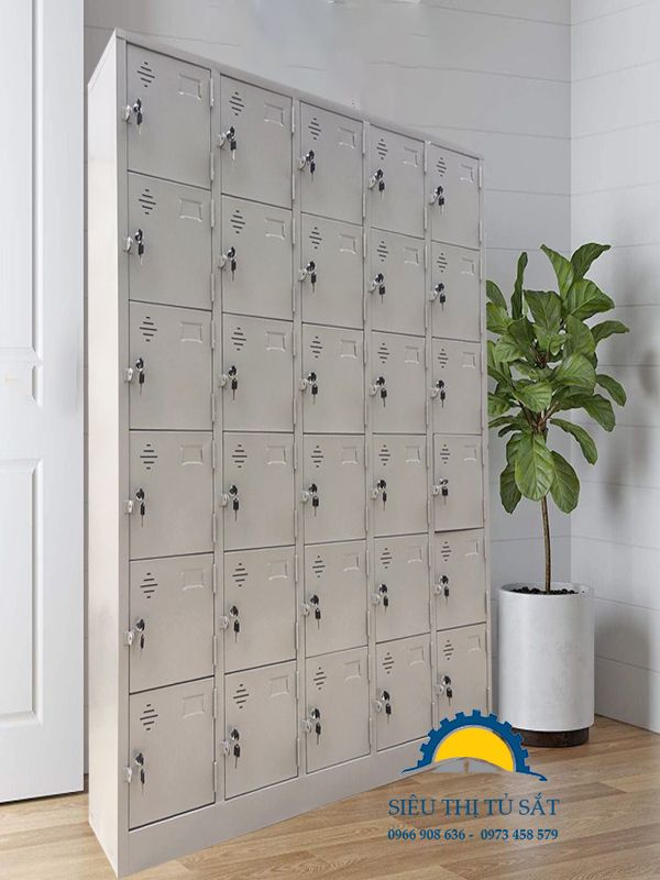 Tủ locker 30 ngăn 6 Tủ locker 30 ngăn bằng sắt sơn tĩnh điện màu xám