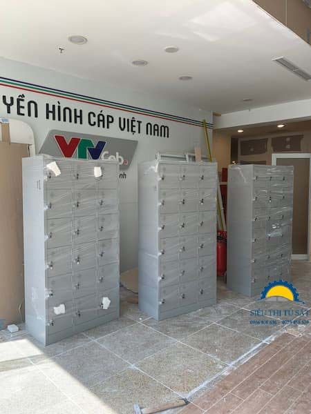 Lựa chọn tủ sắt locker cho công nhân giải pháp hiệu quả cho nhà máy 2 Tủ sắt cá nhân 18 ngăn giá rẻ