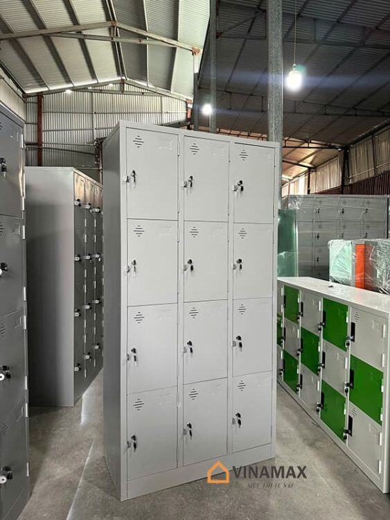 tu-locker-sat-12-ngan-san-tai-kho