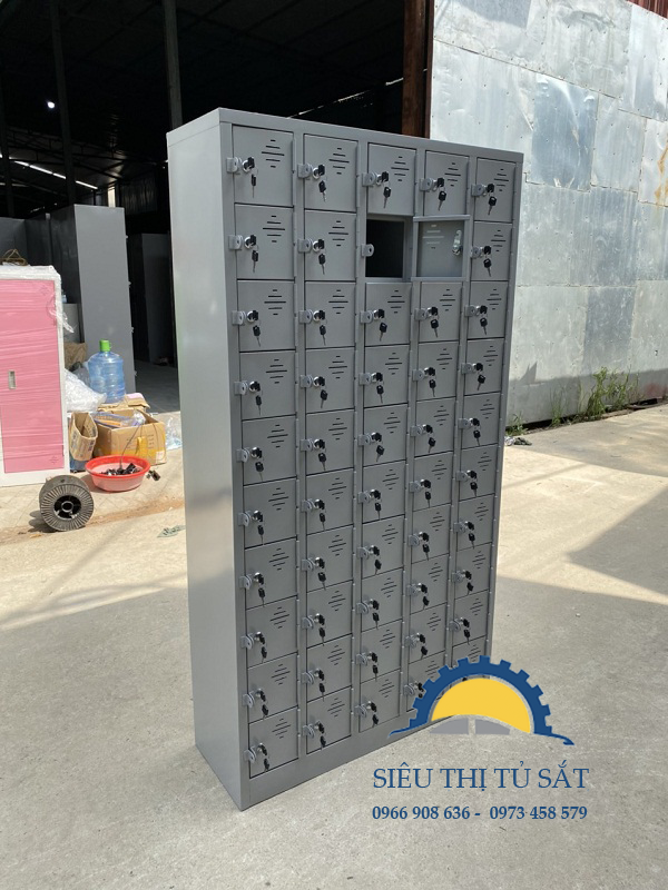 Tủ sắt locker 50 ngăn để điện thoại 2 Tủ sắt locker 50 ngăn để điện thoại 1