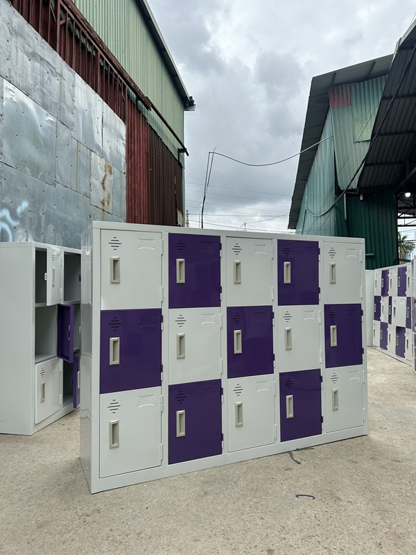 Tủ sắt mầm non 15 ngăn: Giải pháp lưu trữ an toàn cho trường học 2 tu mam non 15 ngan13 img 1