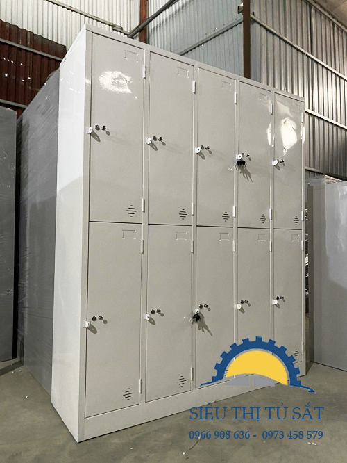 Siêu thị tủ sắt cung cấp tủ quần áo 10 cánh cho khách hàng tại Nghệ An 3 tu quan ao 10 ngan1 img 2