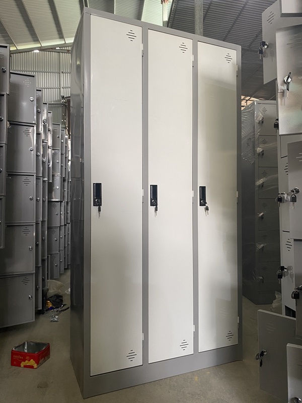 tu quan ao 3 buong img