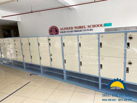 Tủ locker sắt 8 ngăn thêm khay để giày dép phân phối tại trường học 3 tu sat 8 ngan them khay de giay dep2 img