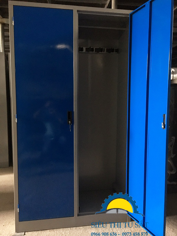 Tủ sắt đựng dụng cụ vệ sinh 2