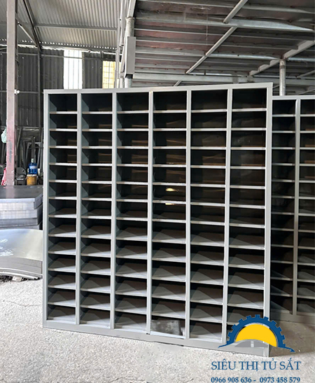 Sản xuất theo yêu cầu tủ sắt giày dép 72 ngăn 2 Tủ sắt giày dép 72 ngăn