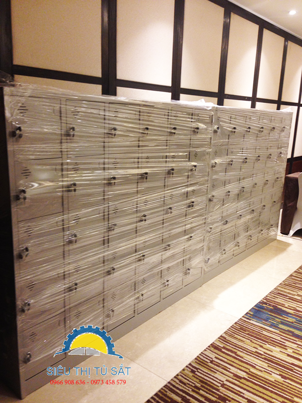 Phân phối tủ sắt locker 30 cho khách sạn lớn tại Hà Nội 2