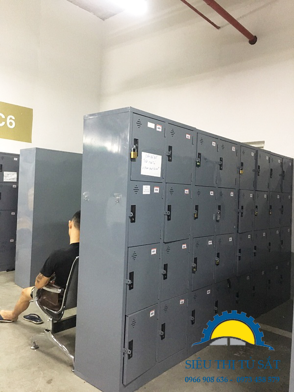 Tủ sắt locker 8 ngăn phân phối tại KCN Yên Mỹ II, Hưng Yên