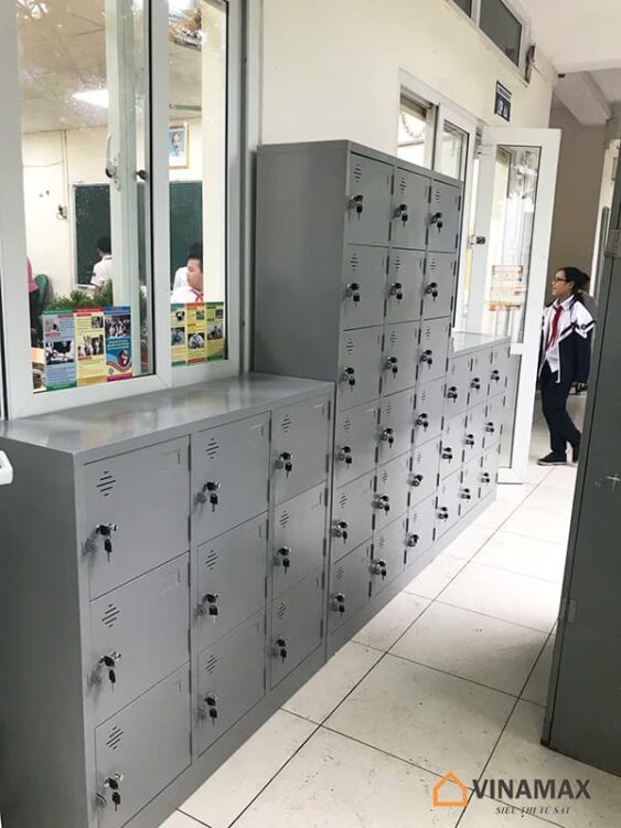 tu-sat-locker-truong-hoc