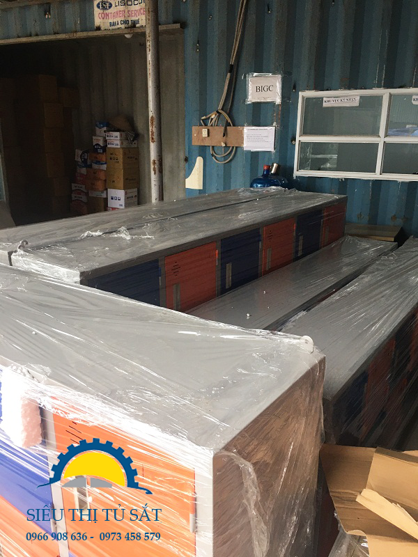 Tủ sắt mầm non 18 ngăn phân phối tại Thái Hà 3