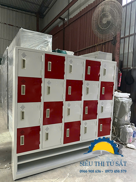 Tủ sắt mầm non thêm khay giày dép