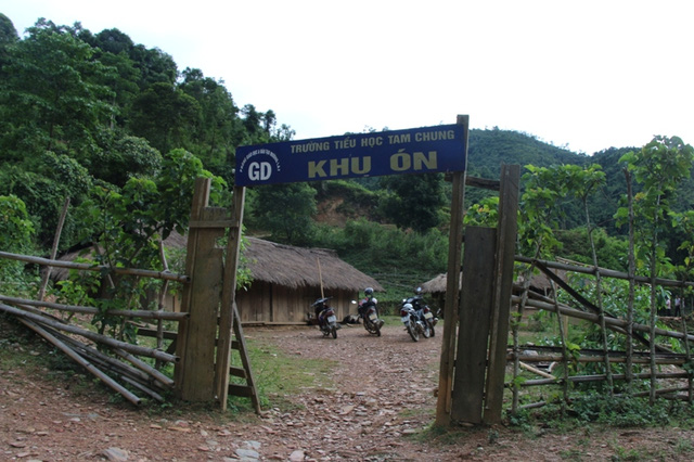 Lắp đặt tủ locker tại trường Tiểu học Tam Chung (Thanh Hóa) 2 tủ sắt trường học tam chung