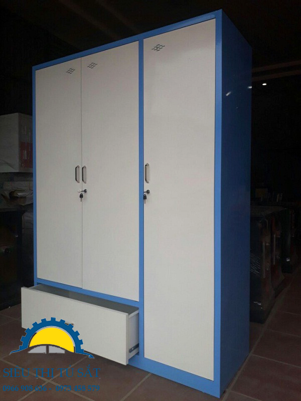 tủ treo quần áo 3 cánh