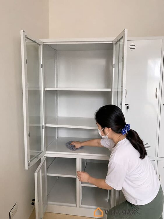 ve-sinh-tu-sat-son-tinh-dien-tai-van-phong