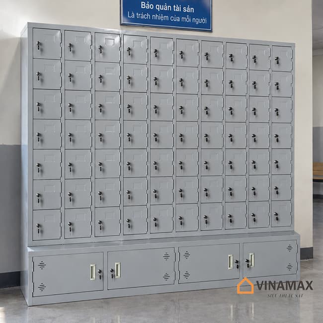 Tủ sắt locker 74 ngăn 1 Tủ sắt locker 74 ngăn có khóa riêng từng ngăn, thiết kế đặt theo yêu cầu